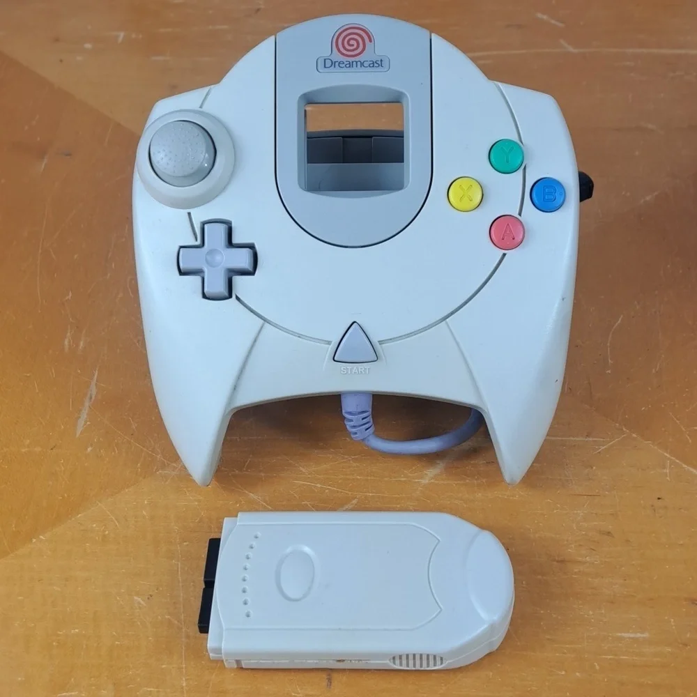 2 Vintage Sega Dreamcast OEM controllers White & Blue Ocean Clear # HKT-700 test
